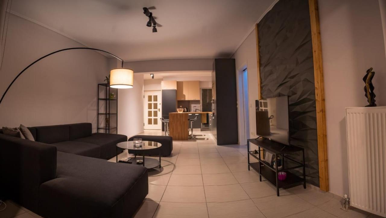 דירות פיראוס It Is A Pleasant, Modern, Functional House! מראה חיצוני תמונה