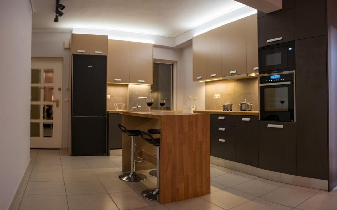 דירות פיראוס It Is A Pleasant, Modern, Functional House! מראה חיצוני תמונה