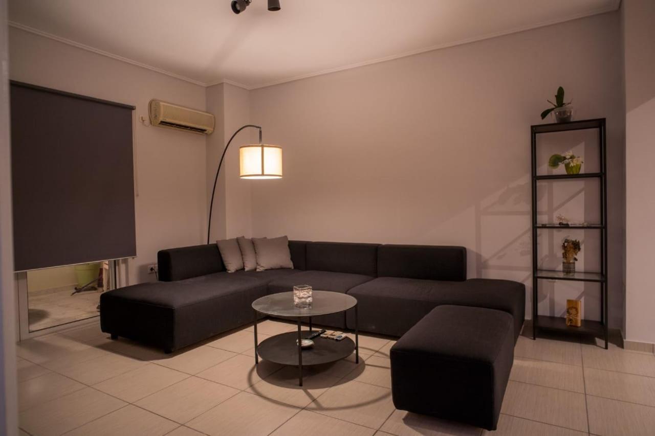 דירות פיראוס It Is A Pleasant, Modern, Functional House! מראה חיצוני תמונה