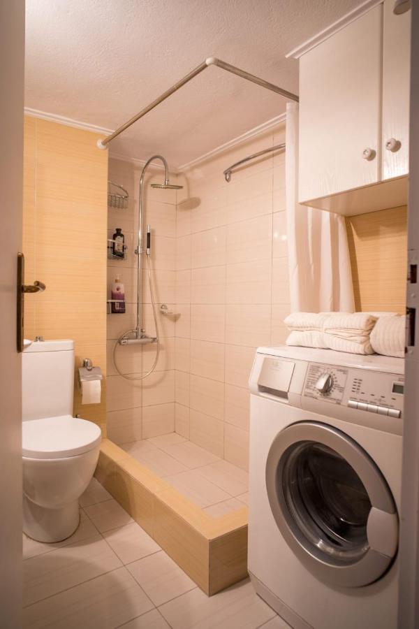 דירות פיראוס It Is A Pleasant, Modern, Functional House! מראה חיצוני תמונה